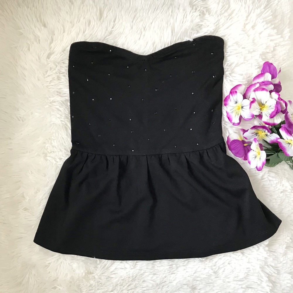 ✨🔥 Dynamite Women’s Strapless Peplum top 🔥✨